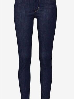 Women’s Levi's Indigo Skinny Jeans In Very Well Condition
